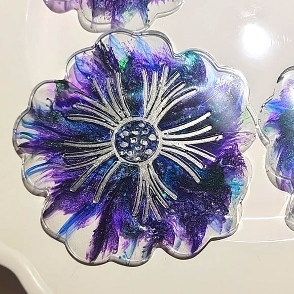 4 Peacock Resin Coasters. Beautiful and handmade with love ❤️ Reversible,too! - Picture 2 of 15